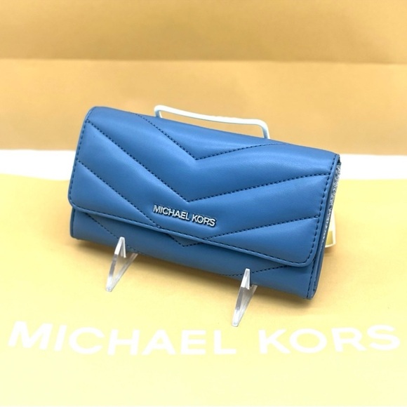Michael Kors Large Quilted Trifold Wallet Denim - Picture 1 of 7